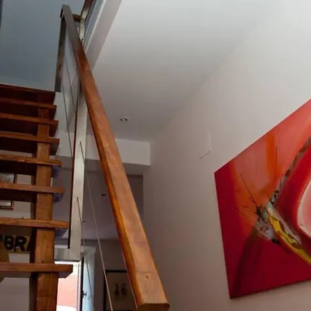 Bright In Lisbon, 70 Sqm Near Center * ליסבון